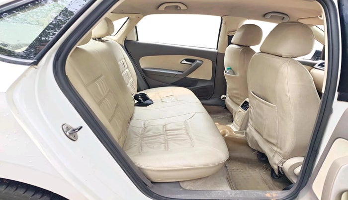 2011 Volkswagen Vento TRENDLINE 1.6, Petrol, Manual, 75,701 km, interior