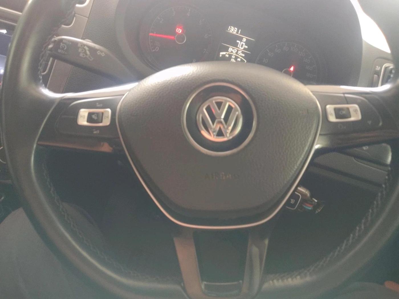 2020 Volkswagen Polo HIGHLINE PLUS 1.0, Petrol, Manual, 84,215 km, interior