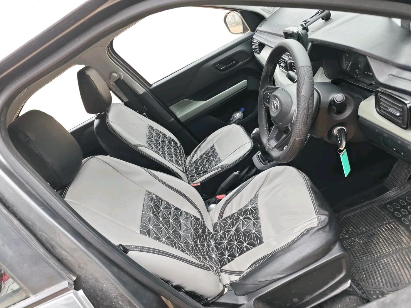 2022 Tata PUNCH ADVENTURE MT, Petrol, Manual, 32,489 km, interior