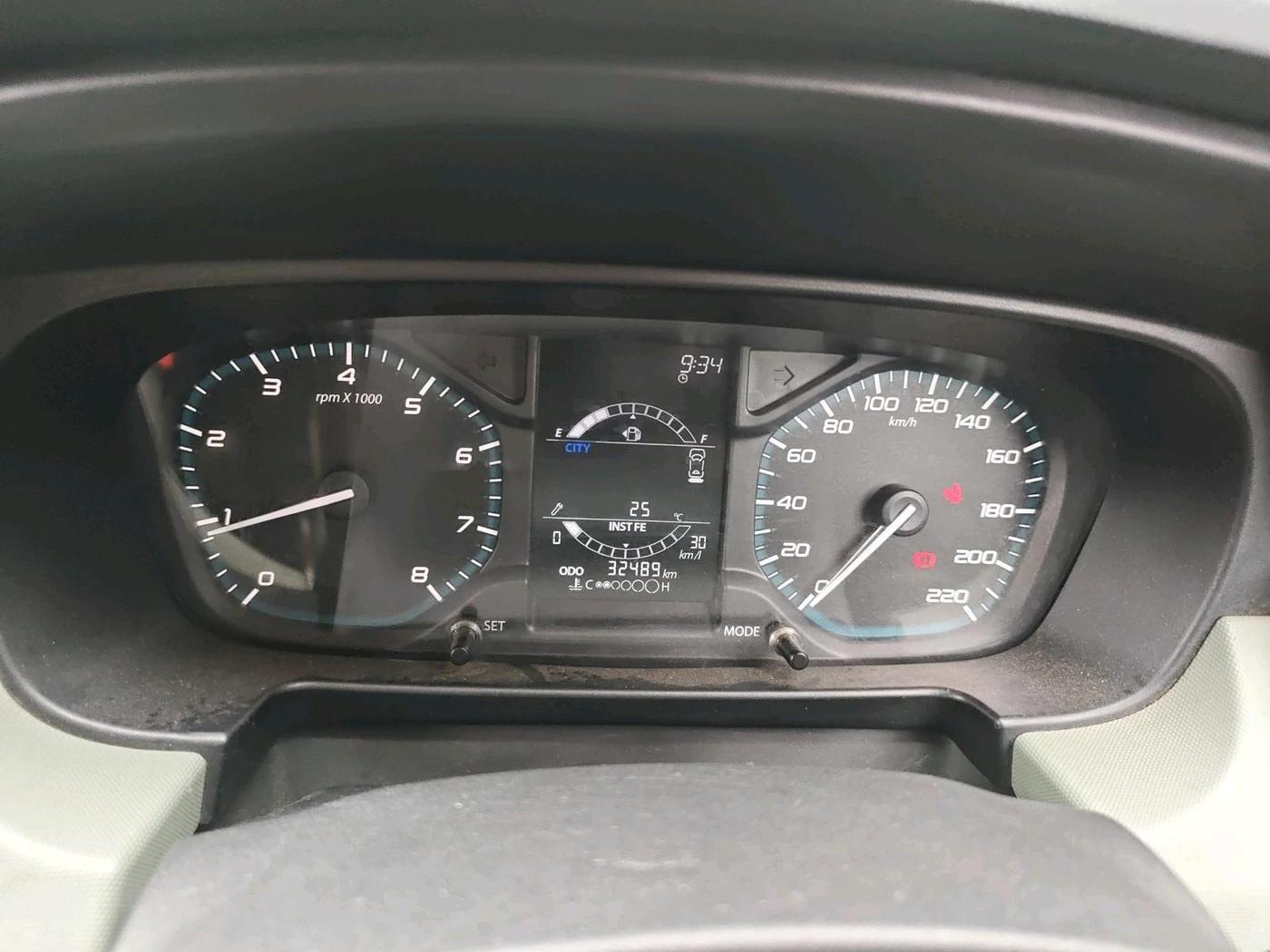 2022 Tata PUNCH ADVENTURE MT, Petrol, Manual, 32,489 km, interior