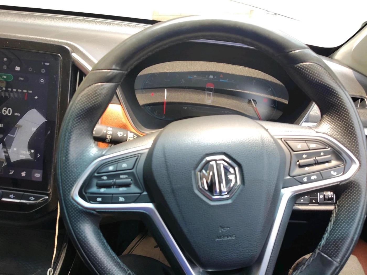 2021 MG HECTOR PLUS SHARP 2.0 DIESEL TURBO MT 6-STR, Diesel, Manual, 1,32,477 km, interior
