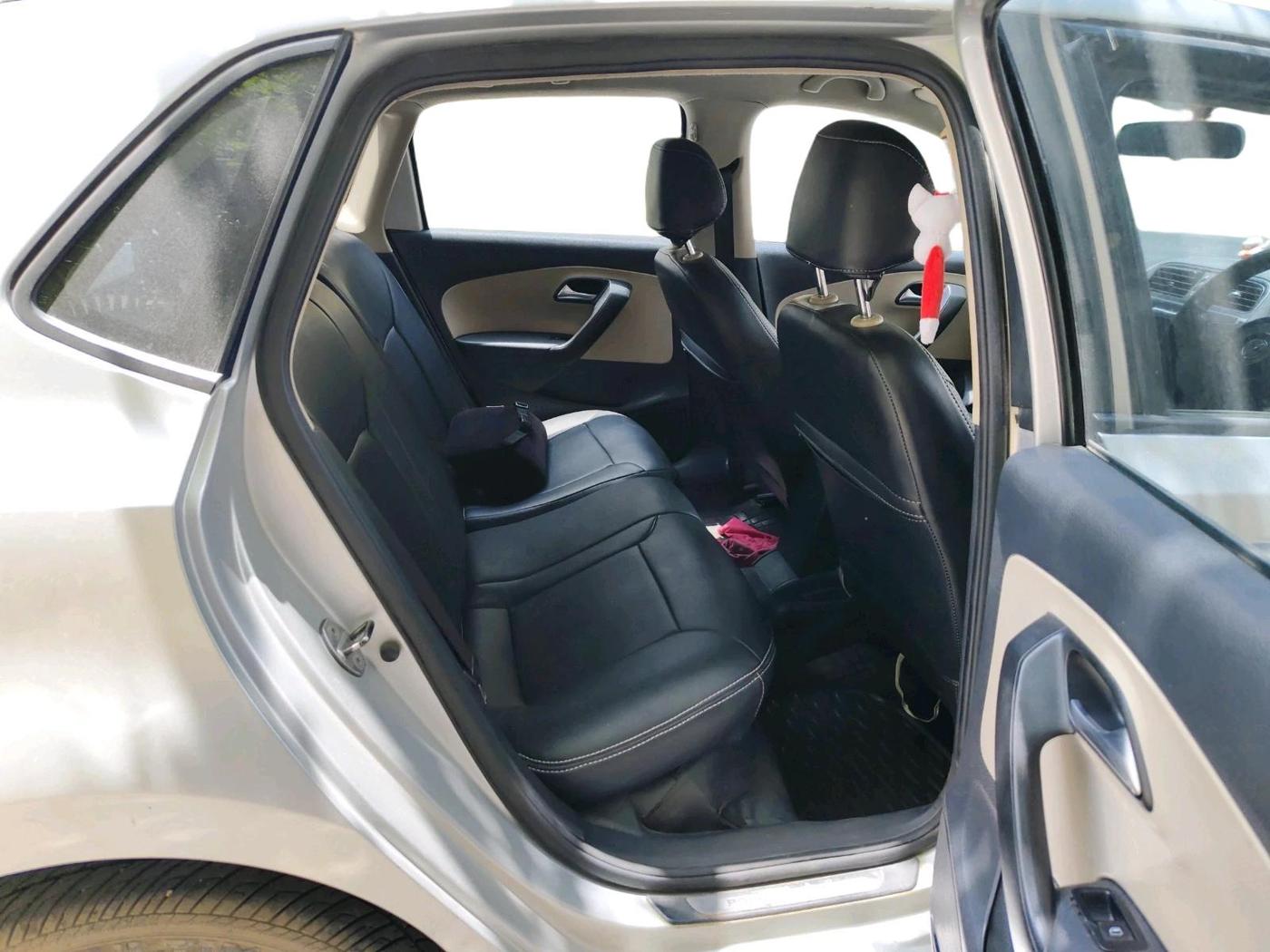 2012 Volkswagen Polo COMFORTLINE 1.2L, Diesel, Manual, 1,13,317 km, interior