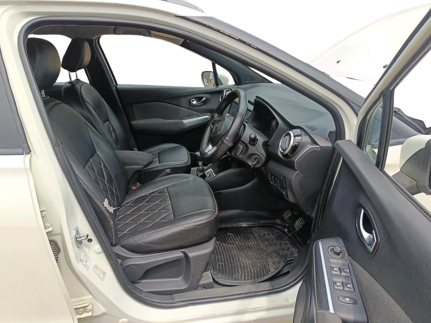 2020 Nissan Kicks XV 1.5, Petrol, Manual, 96,374 km, interior