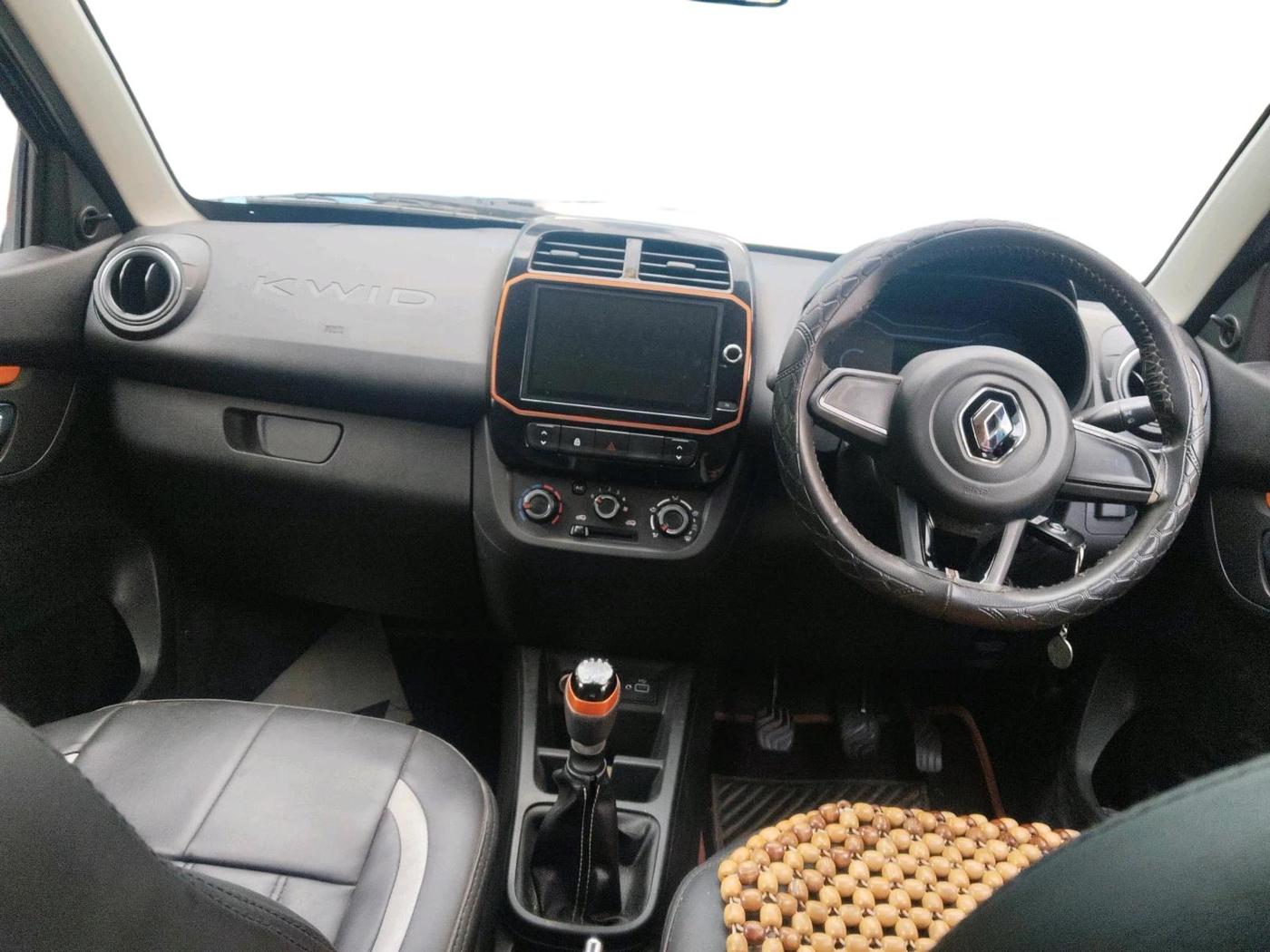 2020 Renault Kwid CLIMBER 1.0 (O), Petrol, Manual, 79,538 km, interior
