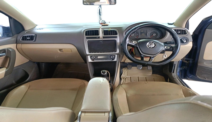 2015 Volkswagen Vento HIGHLINE DIESEL 1.5, Diesel, Manual, 1,19,891 km, interior