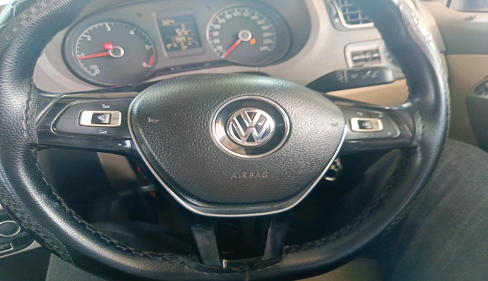 2015 Volkswagen Vento HIGHLINE DIESEL 1.5, Diesel, Manual, 1,19,891 km, interior