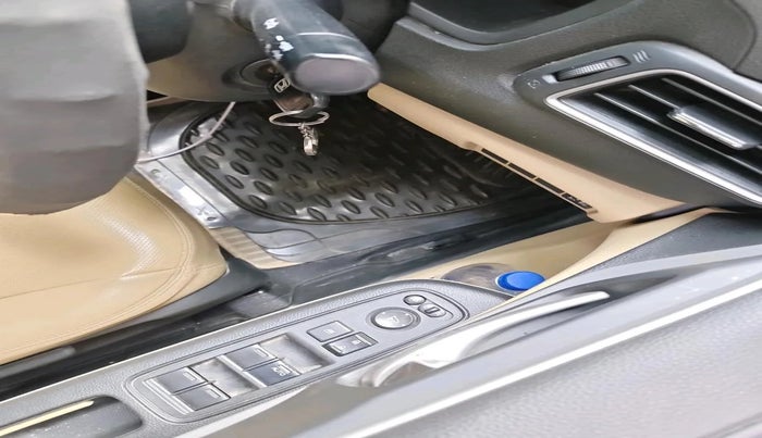 2023 Honda Amaze 1.2L I-VTEC S, Petrol, Manual, 57,914 km, interior