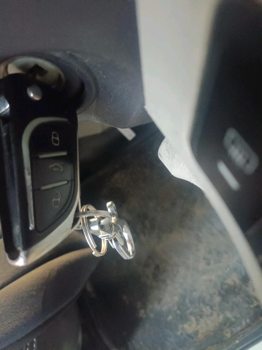 2017 Mahindra Scorpio S10, Diesel, Manual, 95,333 km, interior