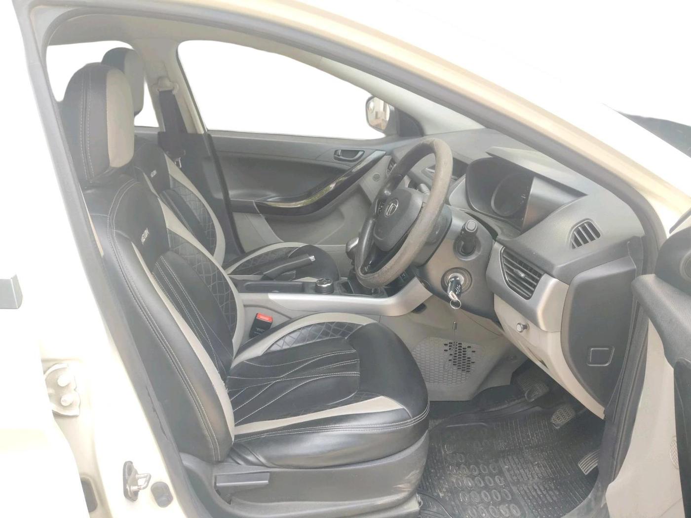 2019 Tata NEXON XM DIESEL, Diesel, Manual, 1,18,902 km, interior