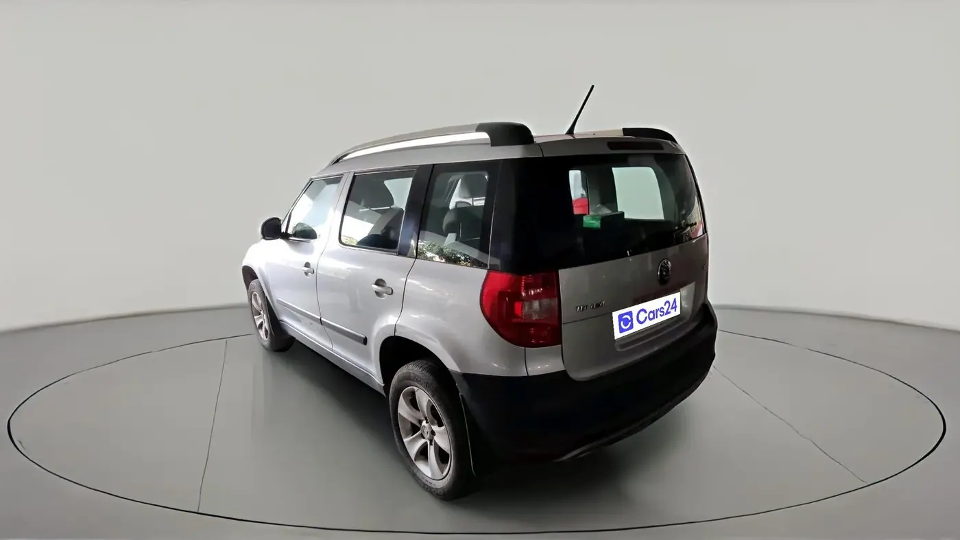 2011 Skoda Yeti AMBITION 2.0 TDI CR 4X4, Diesel, Manual, 1,15,000 km, exterior