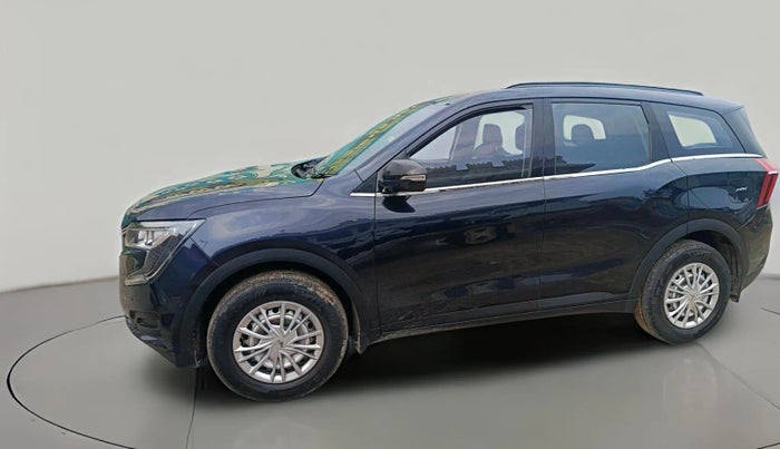 2022 Mahindra XUV700 MX P MT 5 STR, Petrol, Manual, 44,077 km, exterior