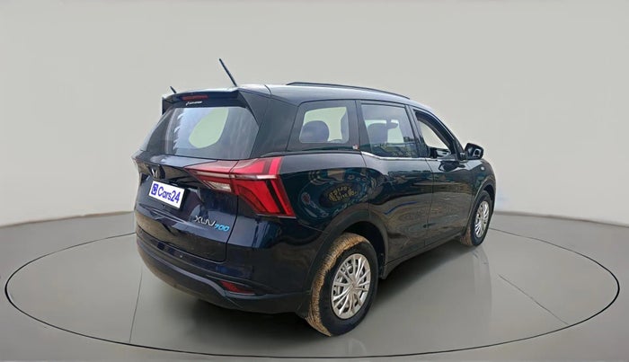 2022 Mahindra XUV700 MX P MT 5 STR, Petrol, Manual, 44,077 km, exterior