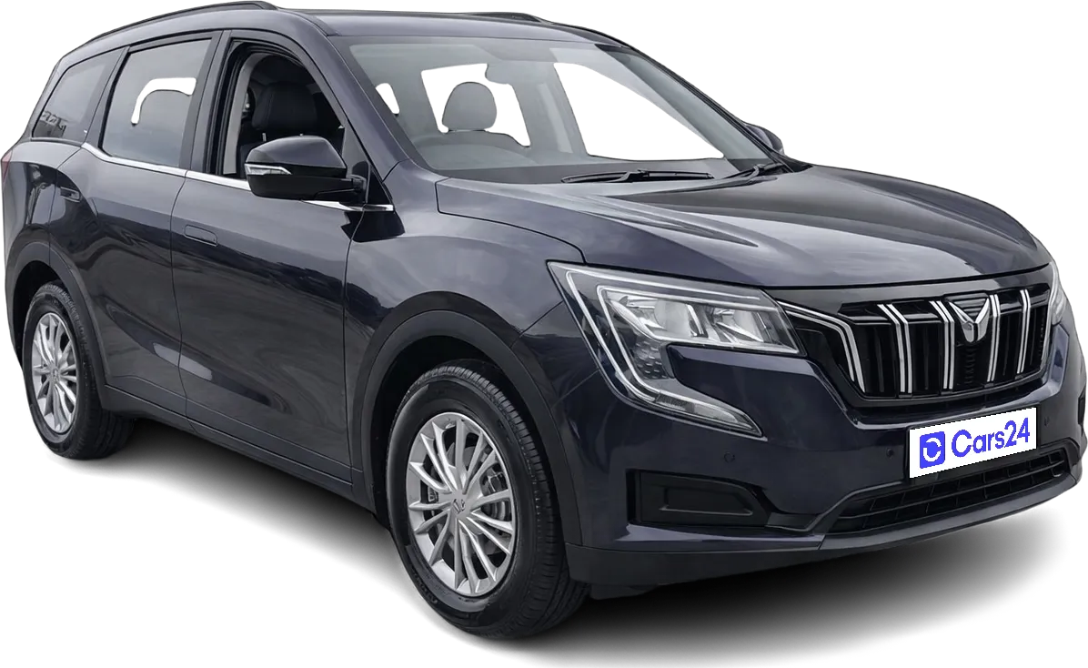 2022 Mahindra XUV700 - SUV - Petrol - Manual - ₹11.25 lakh