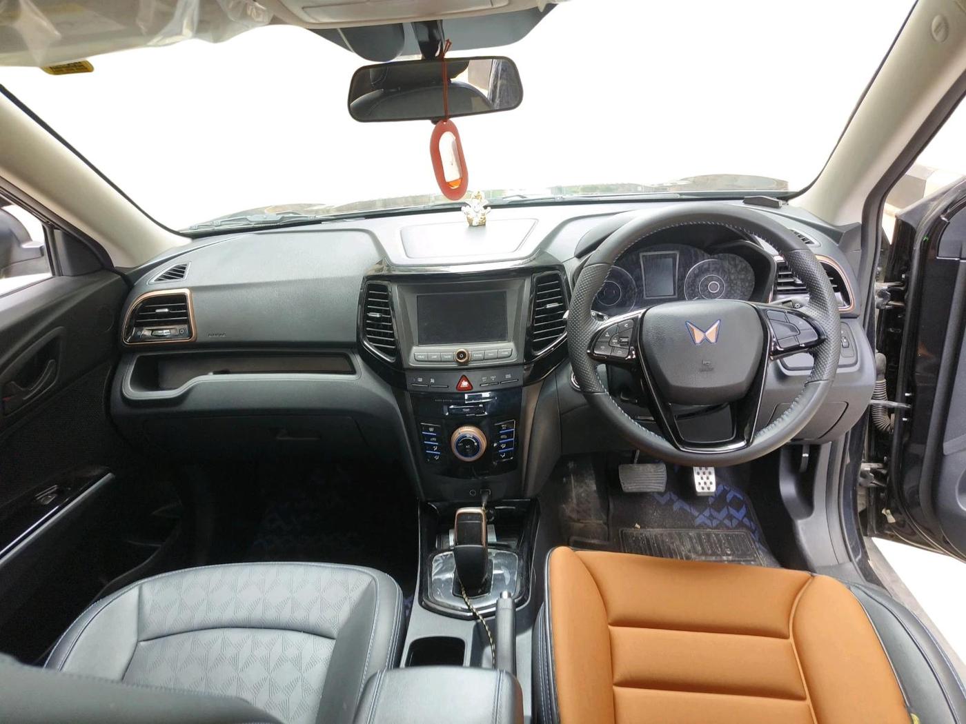 2023 Mahindra XUV400 EL 7.2 KW, Electric, Automatic, 11,181 km, interior