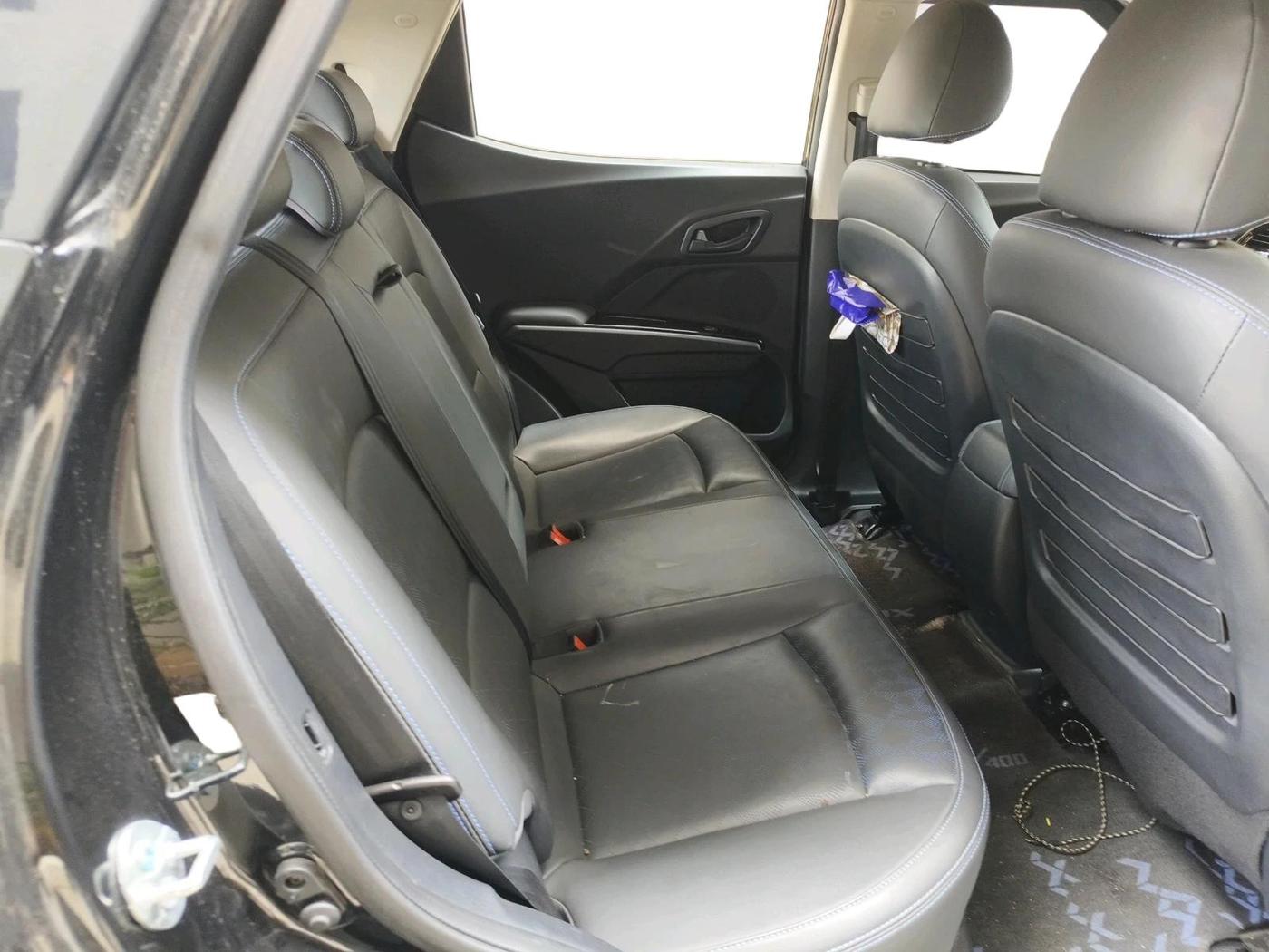 2023 Mahindra XUV400 EL 7.2 KW, Electric, Automatic, 11,181 km, interior