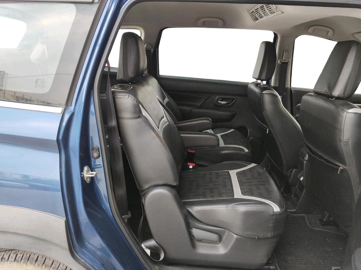 2022 Maruti XL6 ZETA MT, Petrol, Manual, 22,700 km, interior