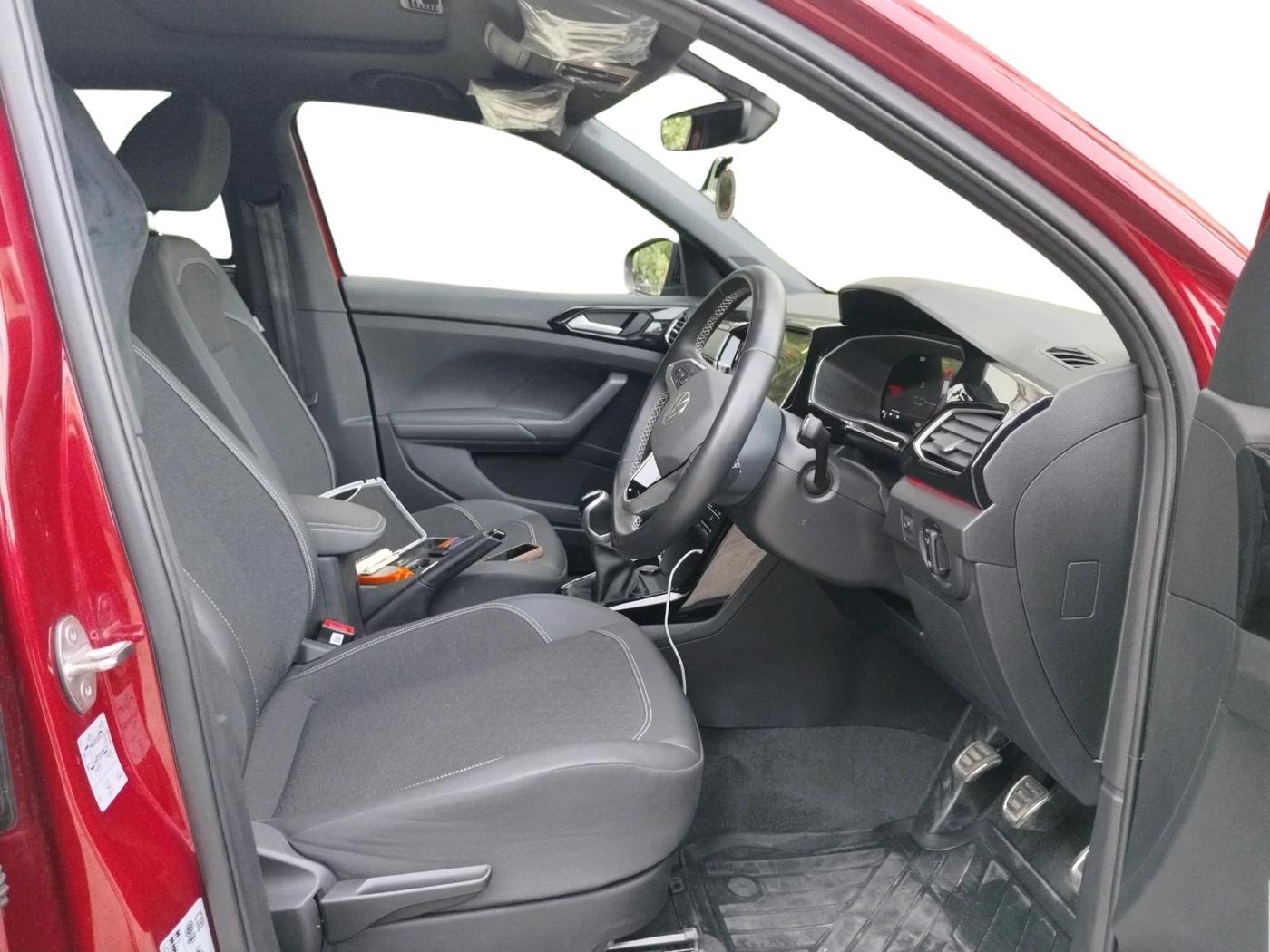 2024 Volkswagen TAIGUN GT Line 1.0L TSI MT, Petrol, Manual, 10,242 km, interior