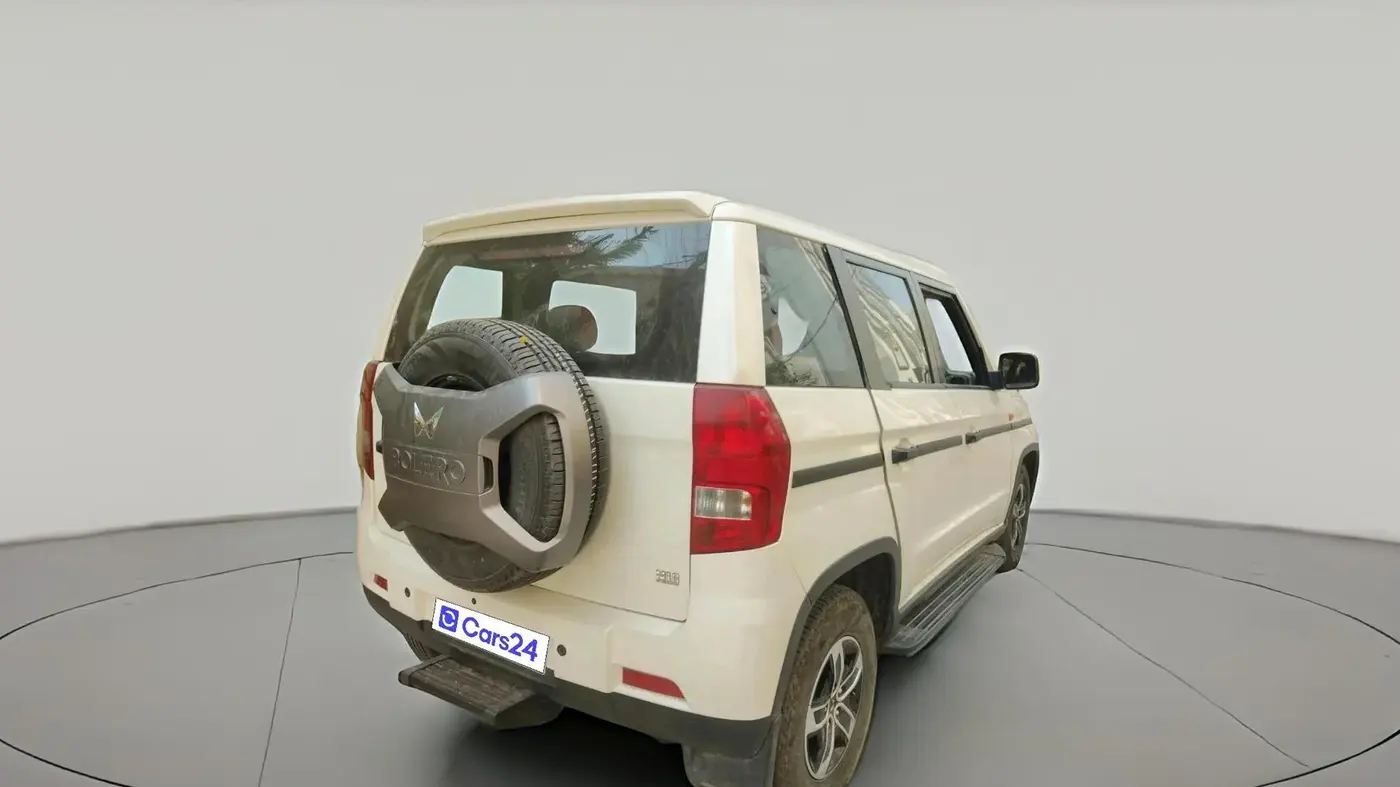 2025 Mahindra BOLERO NEO N10 R, Diesel, Manual, 35,087 km, exterior