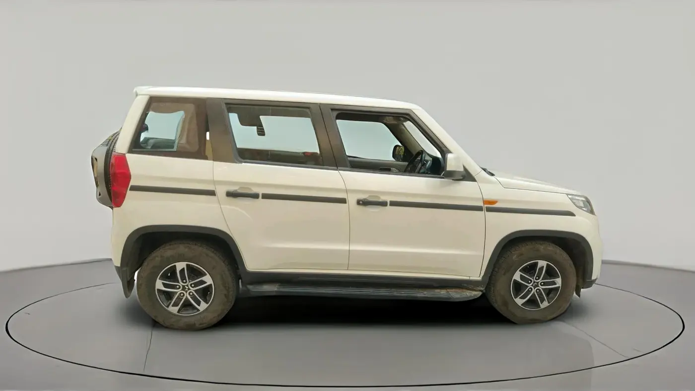 2025 Mahindra BOLERO NEO N10 R, Diesel, Manual, 35,087 km, exterior