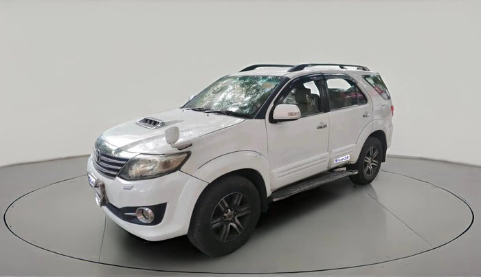 2013 Toyota Fortuner 3.0 4X2 AT, Diesel, Automatic, 2,19,763 km, exterior