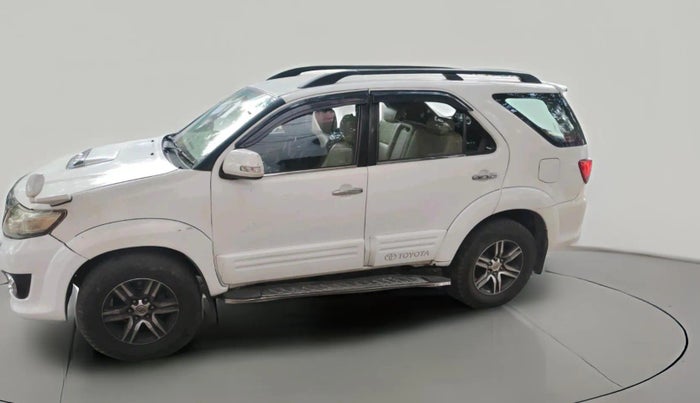 2013 Toyota Fortuner 3.0 4X2 AT, Diesel, Automatic, 2,19,763 km, exterior