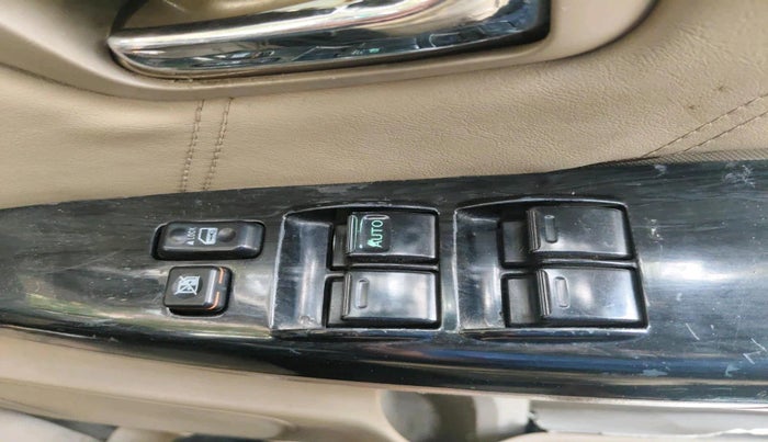 2013 Toyota Fortuner 3.0 4X2 AT, Diesel, Automatic, 2,19,763 km, interior