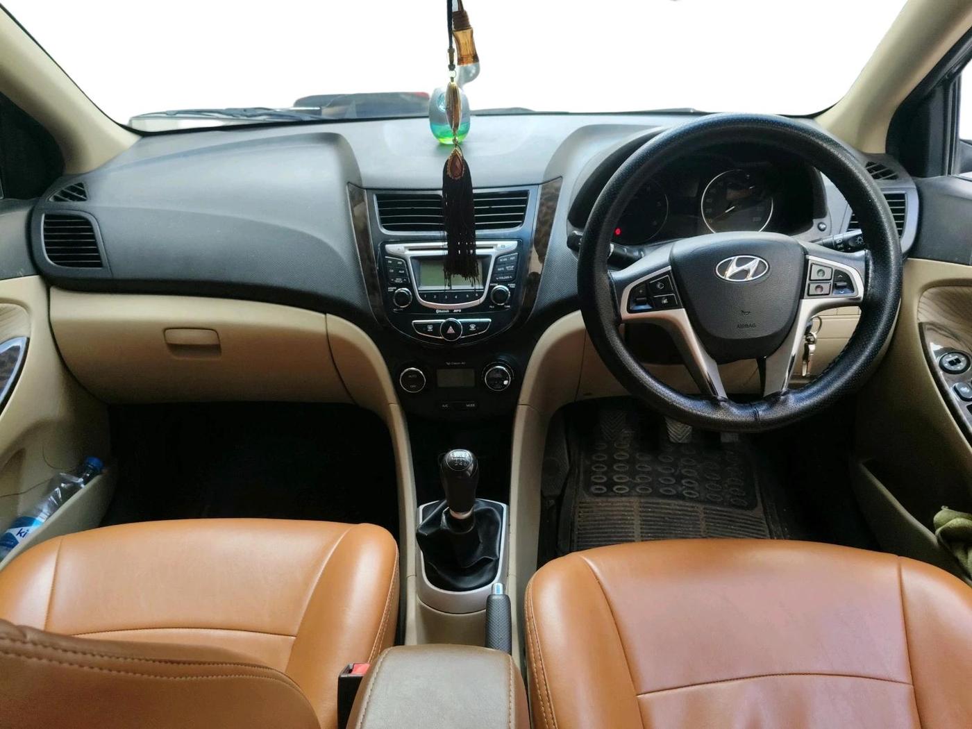 2012 Hyundai Verna FLUIDIC 1.6 CRDI EX, Diesel, Manual, 1,23,713 km, interior