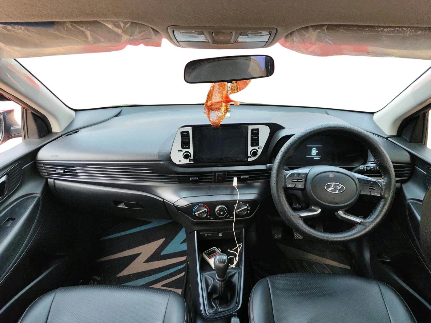 2021 Hyundai NEW I20 SPORTZ 1.2 MT, Petrol, Manual, 28,550 km, interior