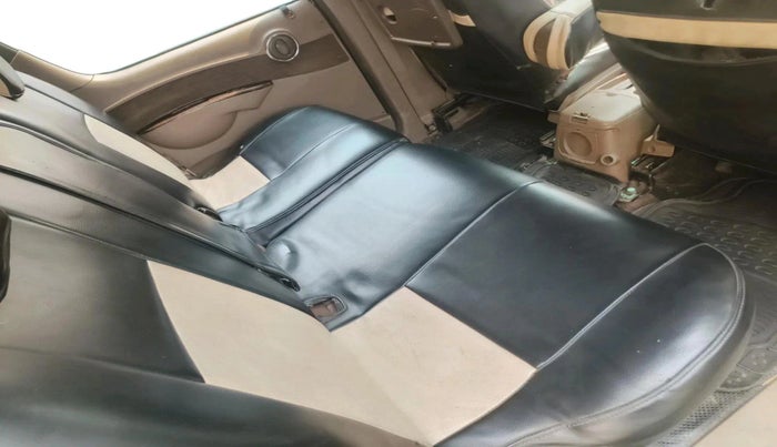 2012 Mahindra Xylo E8 ABS AIRBAG, Diesel, Manual, 2,76,196 km, interior