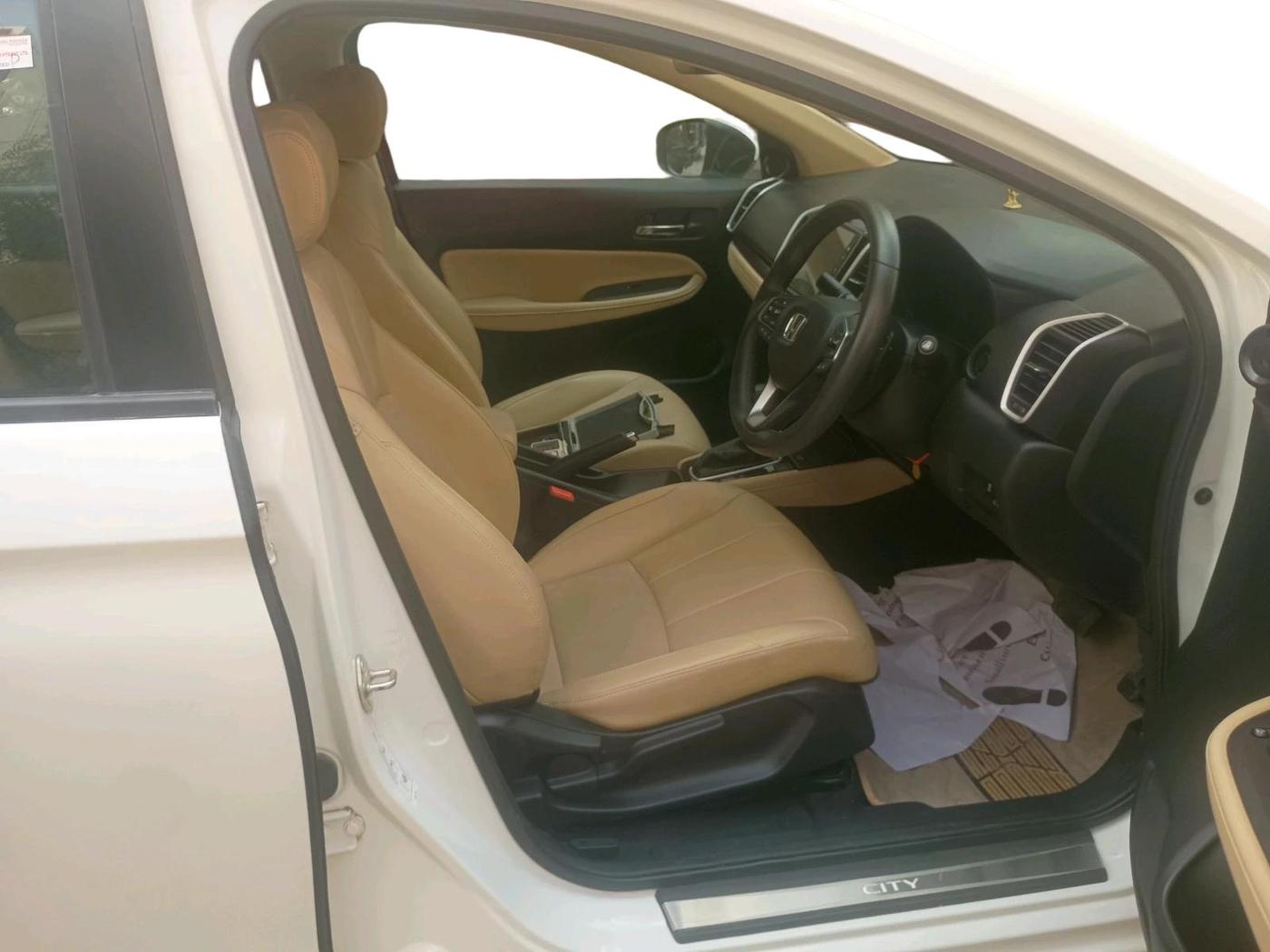 2024 Honda City 1.5L I-VTEC ZX CVT, Petrol, Automatic, 13,945 km, interior