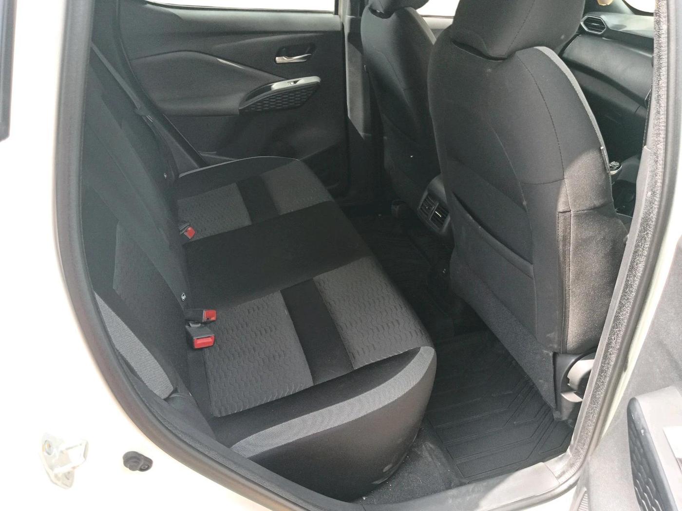 2025 Nissan MAGNITE N-Connecta B4D 1.0 Petrol MT, Petrol, Manual, 4,307 km, interior
