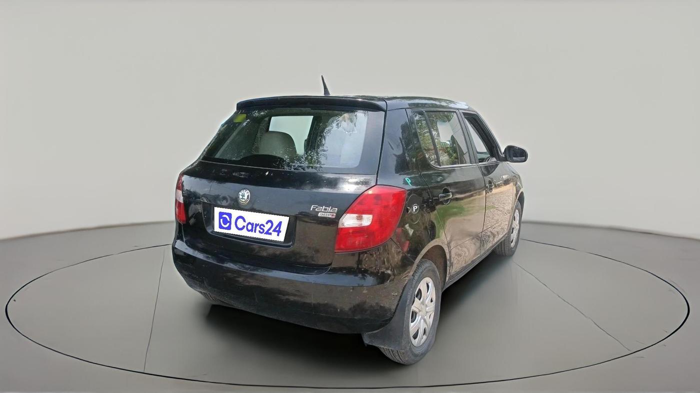 2011 Skoda Fabia AMBIENTE 1.2 MPI, Petrol, Manual, 79,737 km, exterior