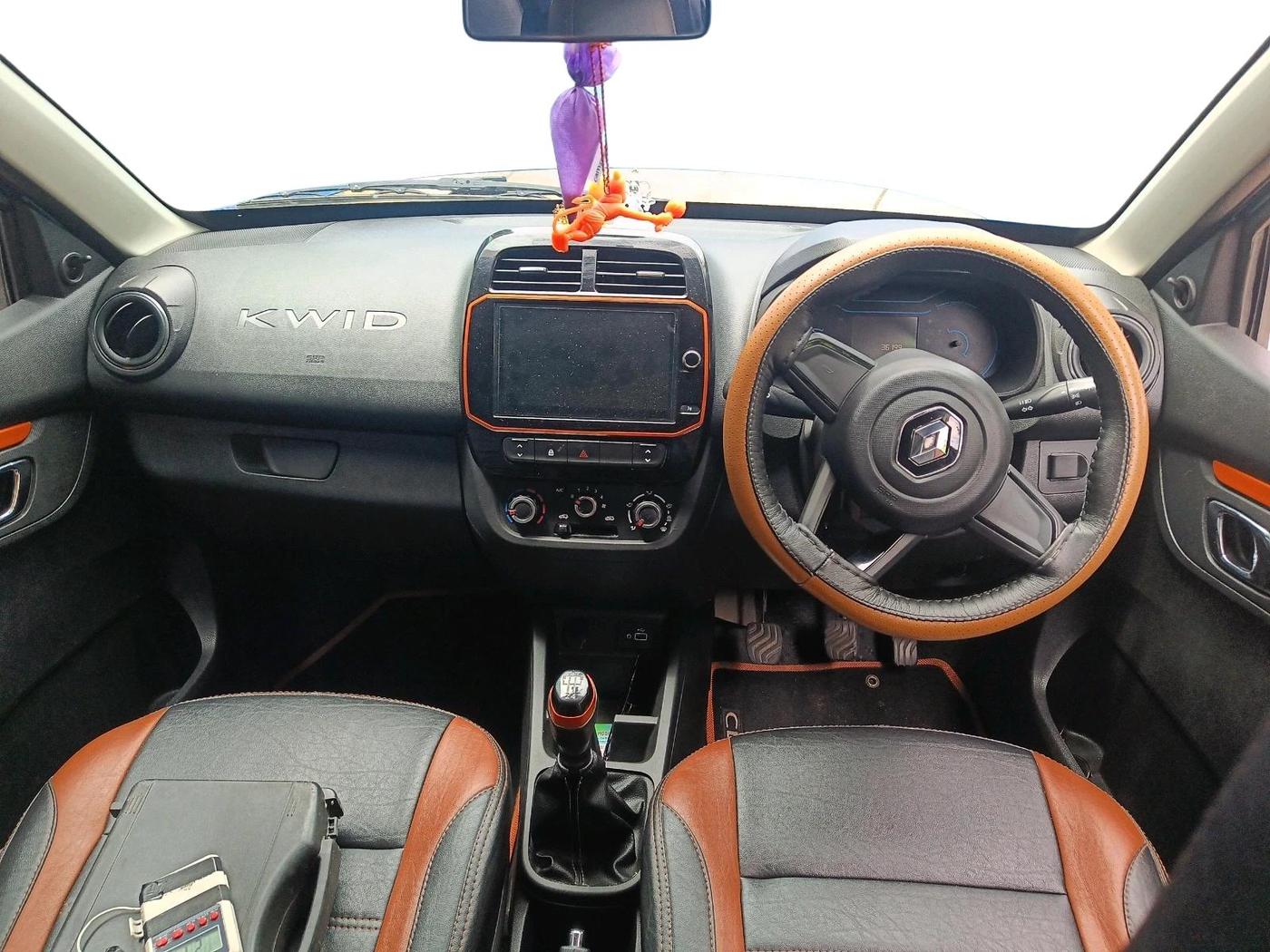 2020 Renault Kwid CLIMBER 1.0 (O), Petrol, Manual, 36,199 km, interior