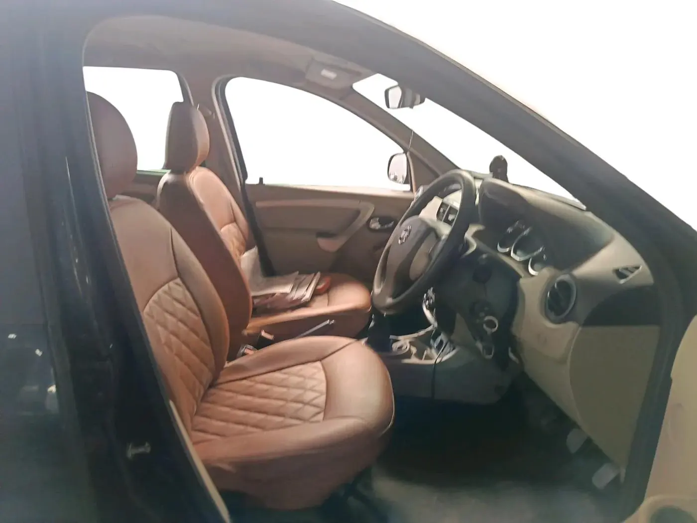2016 Nissan Terrano XL D PLUS, Diesel, Manual, 1,19,137 km, interior