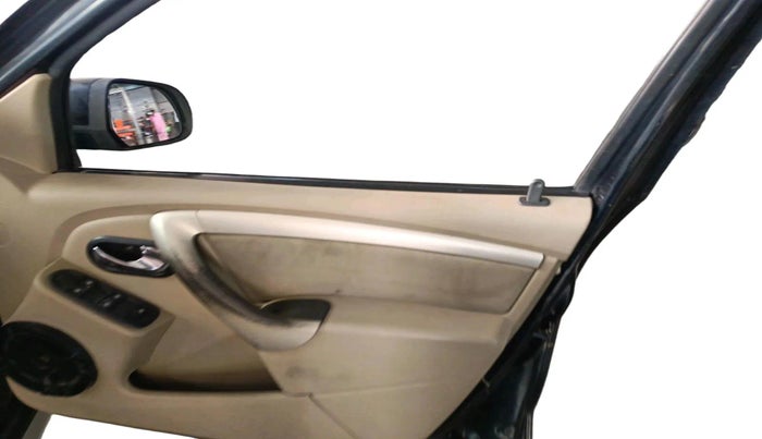 2016 Nissan Terrano XL D PLUS, Diesel, Manual, 1,19,137 km, interior