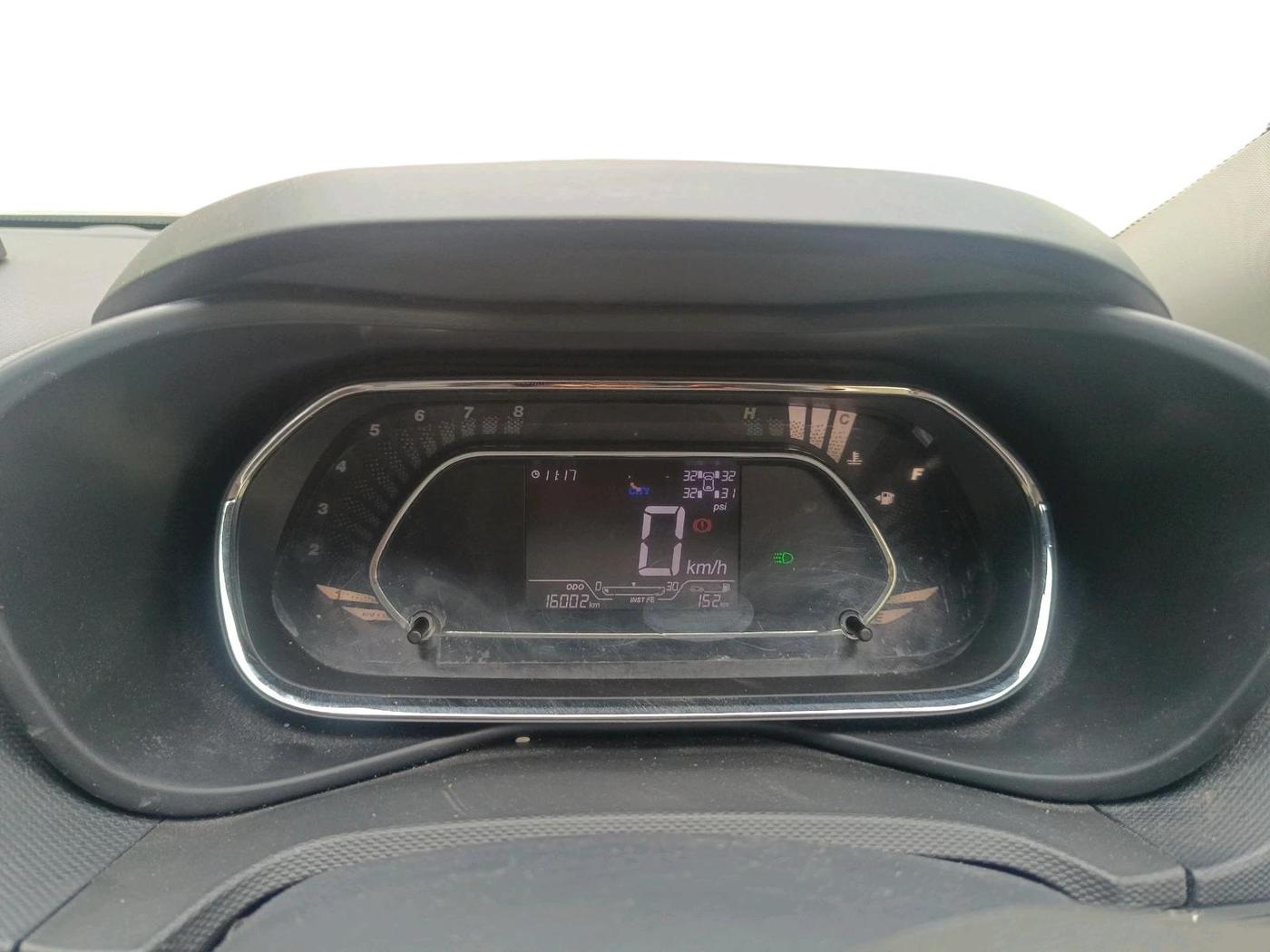 2022 Tata NEXON XZ PLUS (L), Petrol, Manual, 16,002 km, interior