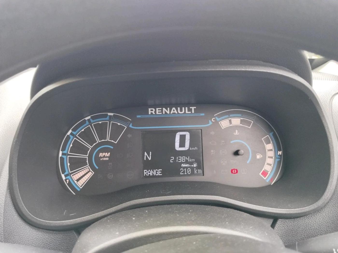 2025 Renault Kwid RXT 1.0 AMT, Petrol, Automatic, 21,384 km, interior