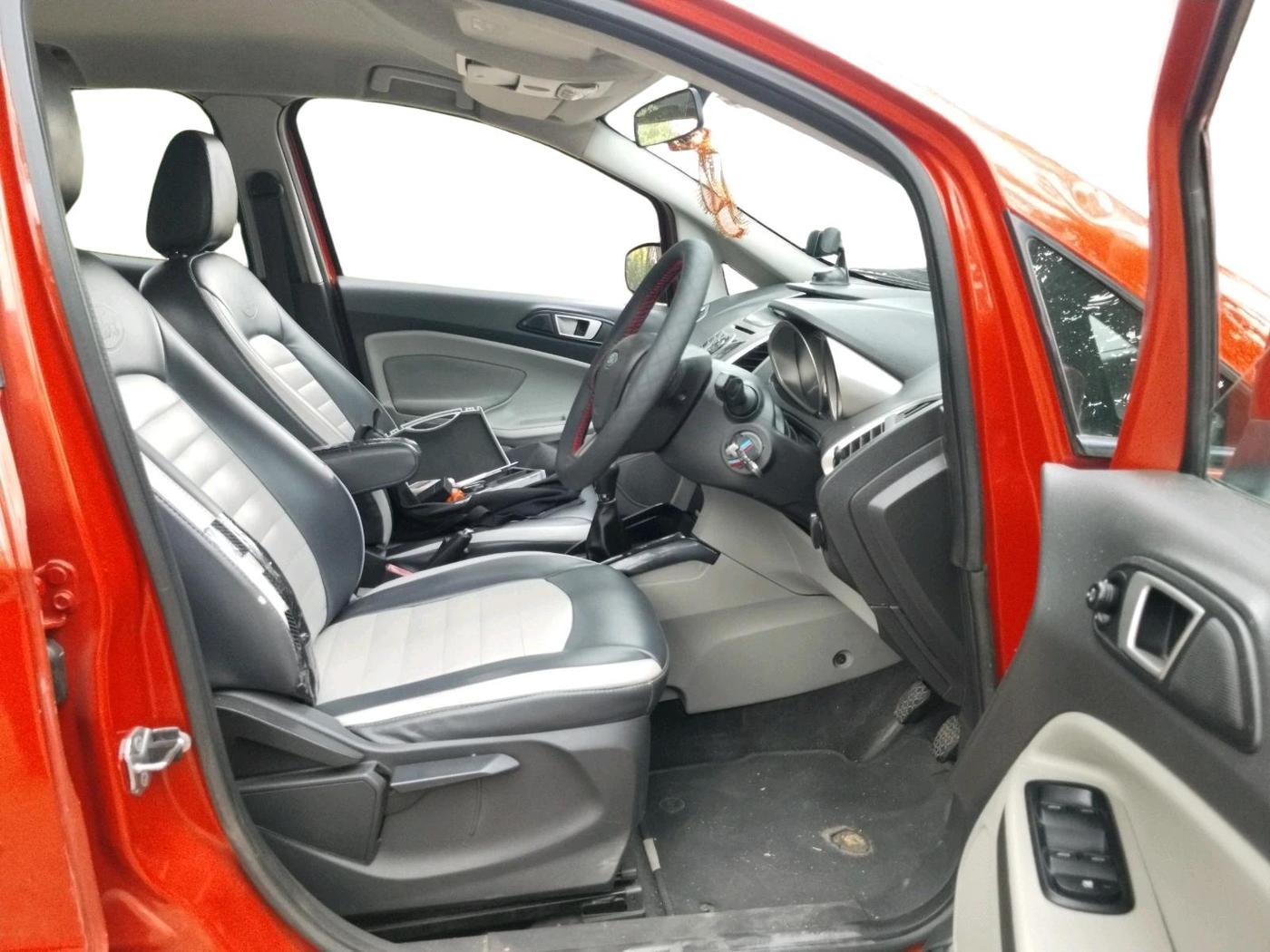 2014 Ford Ecosport TITANIUM 1.5L DIESEL, Diesel, Manual, 1,08,747 km, interior