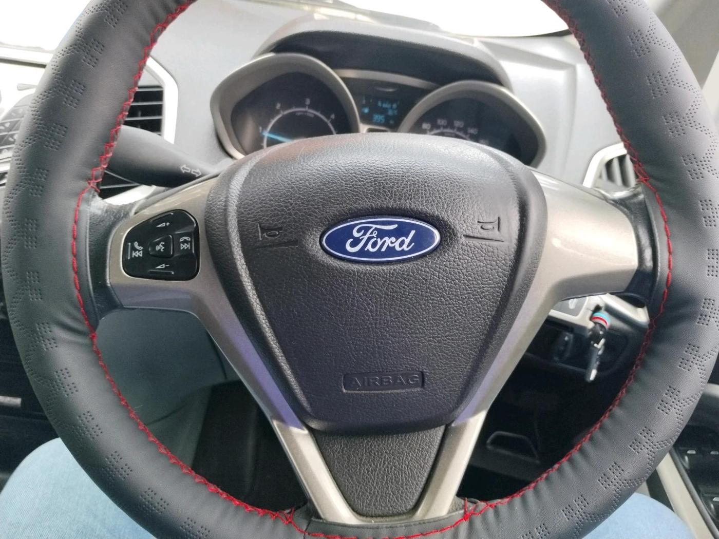2014 Ford Ecosport TITANIUM 1.5L DIESEL, Diesel, Manual, 1,08,747 km, interior