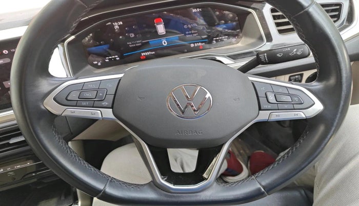 2023 Volkswagen VIRTUS TOPLINE TSI 1.0 MT, Petrol, Manual, 29,337 km, interior