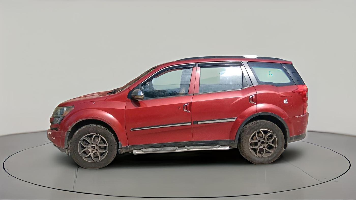 2013 Mahindra XUV500 W8, Diesel, Manual, 1,21,653 km, exterior