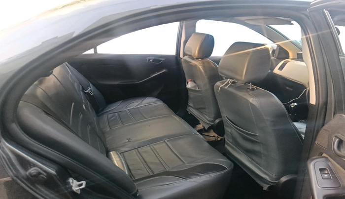 2016 Tata Zest XMS PETROL, Petrol, Manual, 1,13,717 km, interior