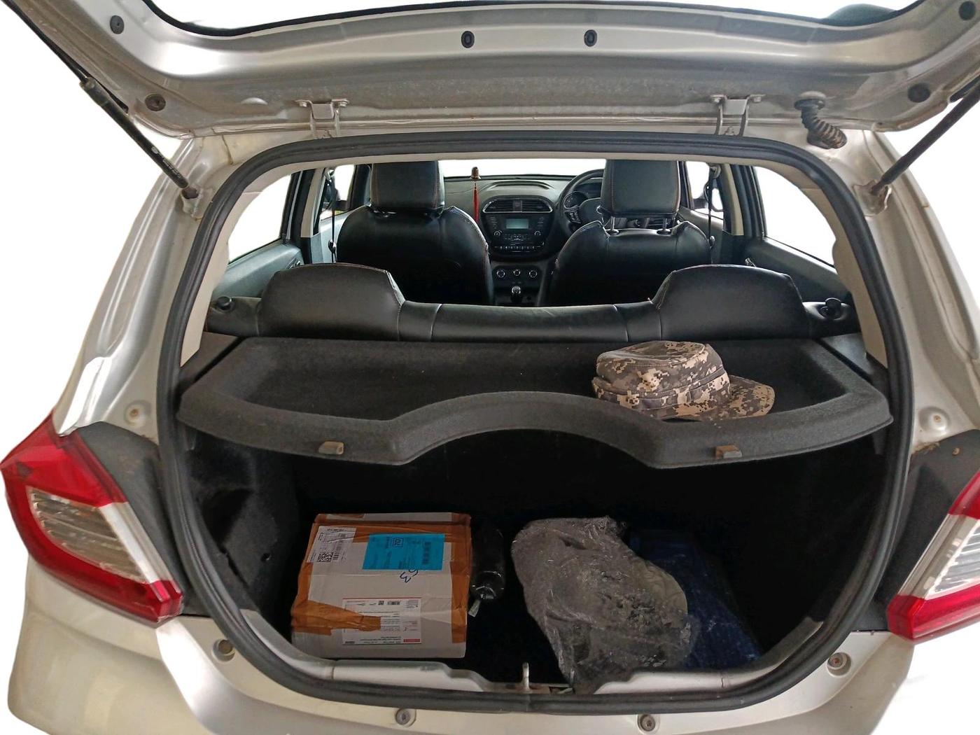 2018 Tata Tiago XZ PETROL, Petrol, Manual, 25,311 km, exterior