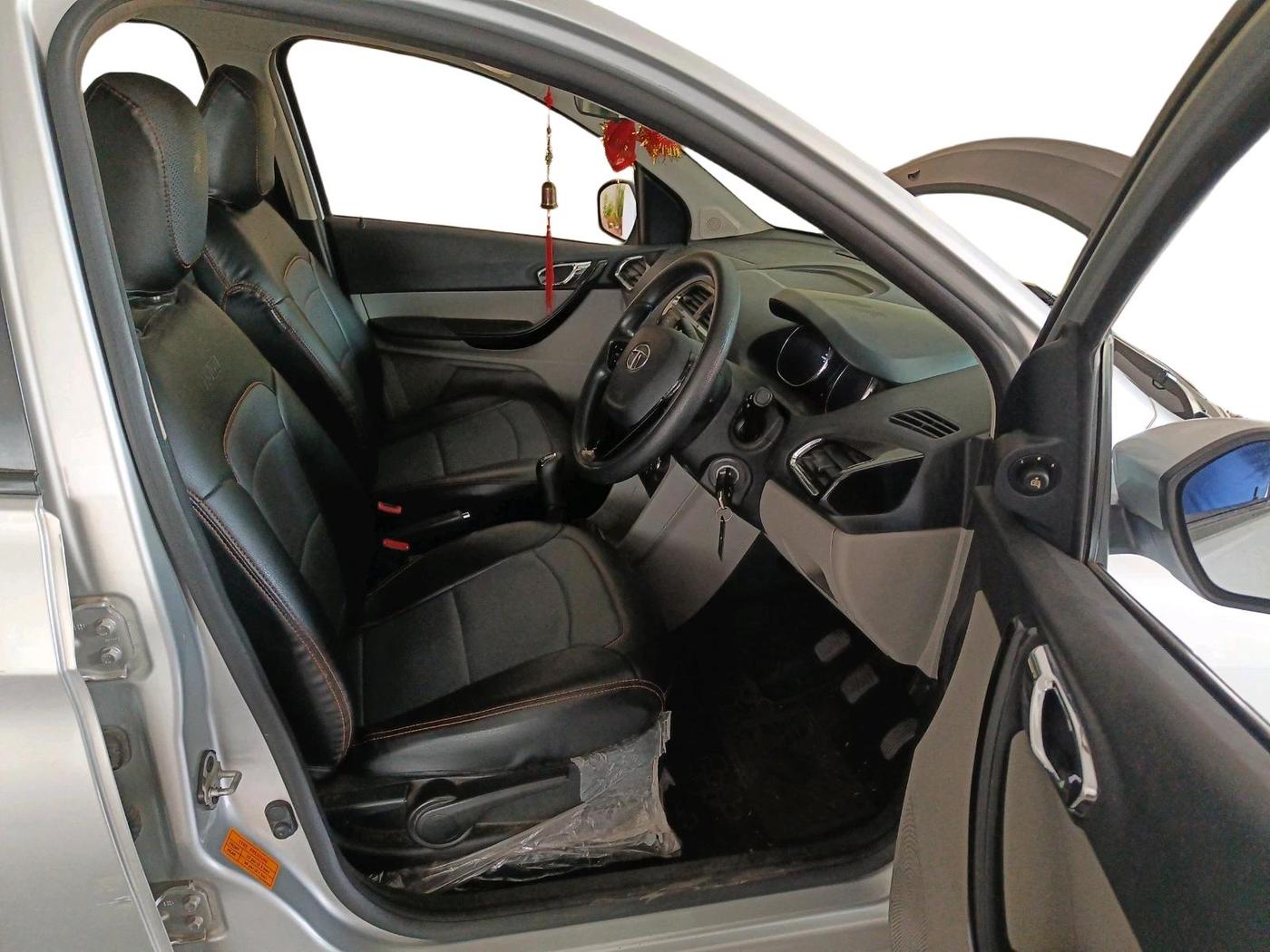 2018 Tata Tiago XZ PETROL, Petrol, Manual, 25,311 km, interior