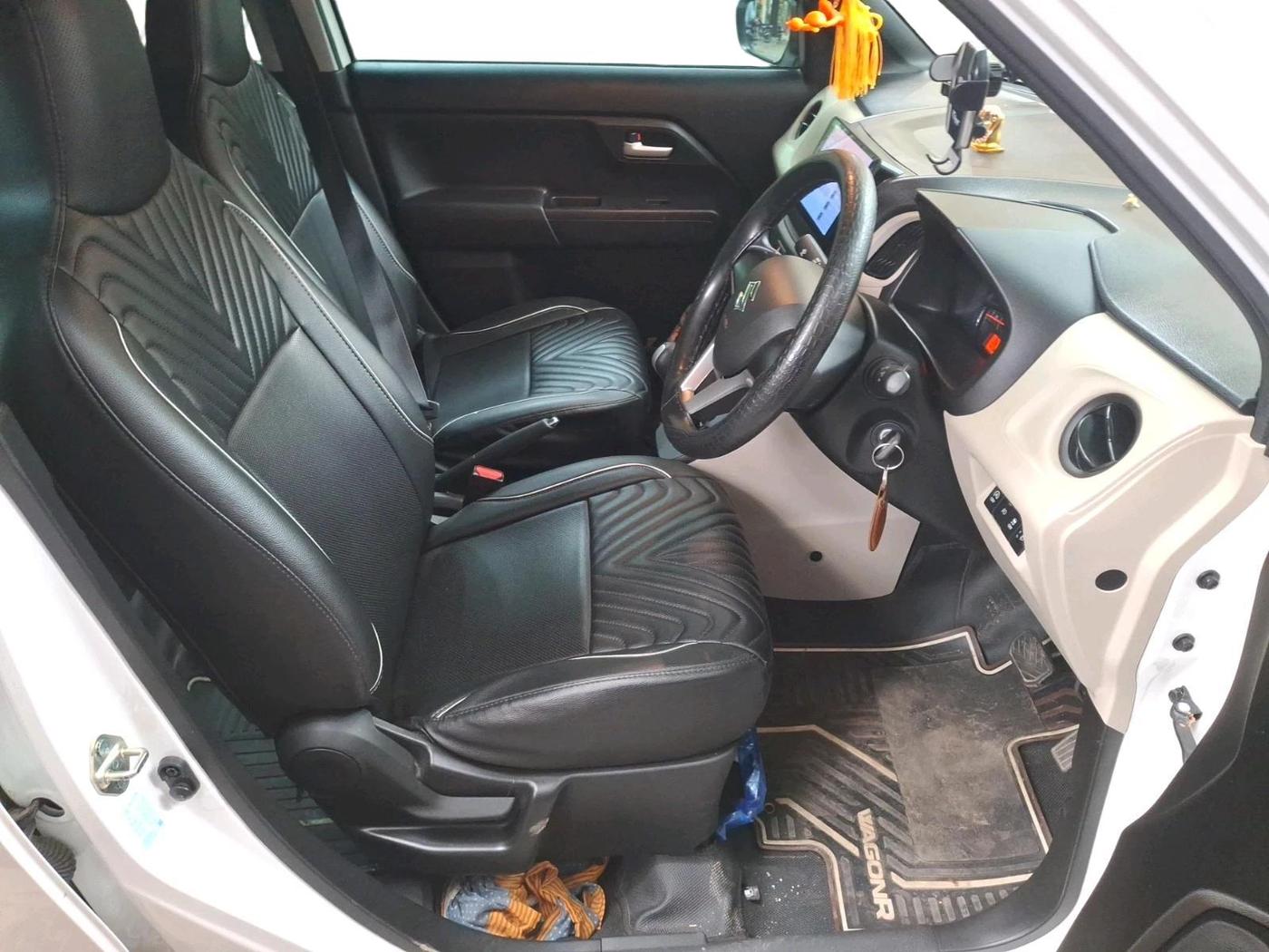 2024 Maruti New Wagon-R VXI 1.0 AMT, Petrol, Automatic, 18,919 km, interior