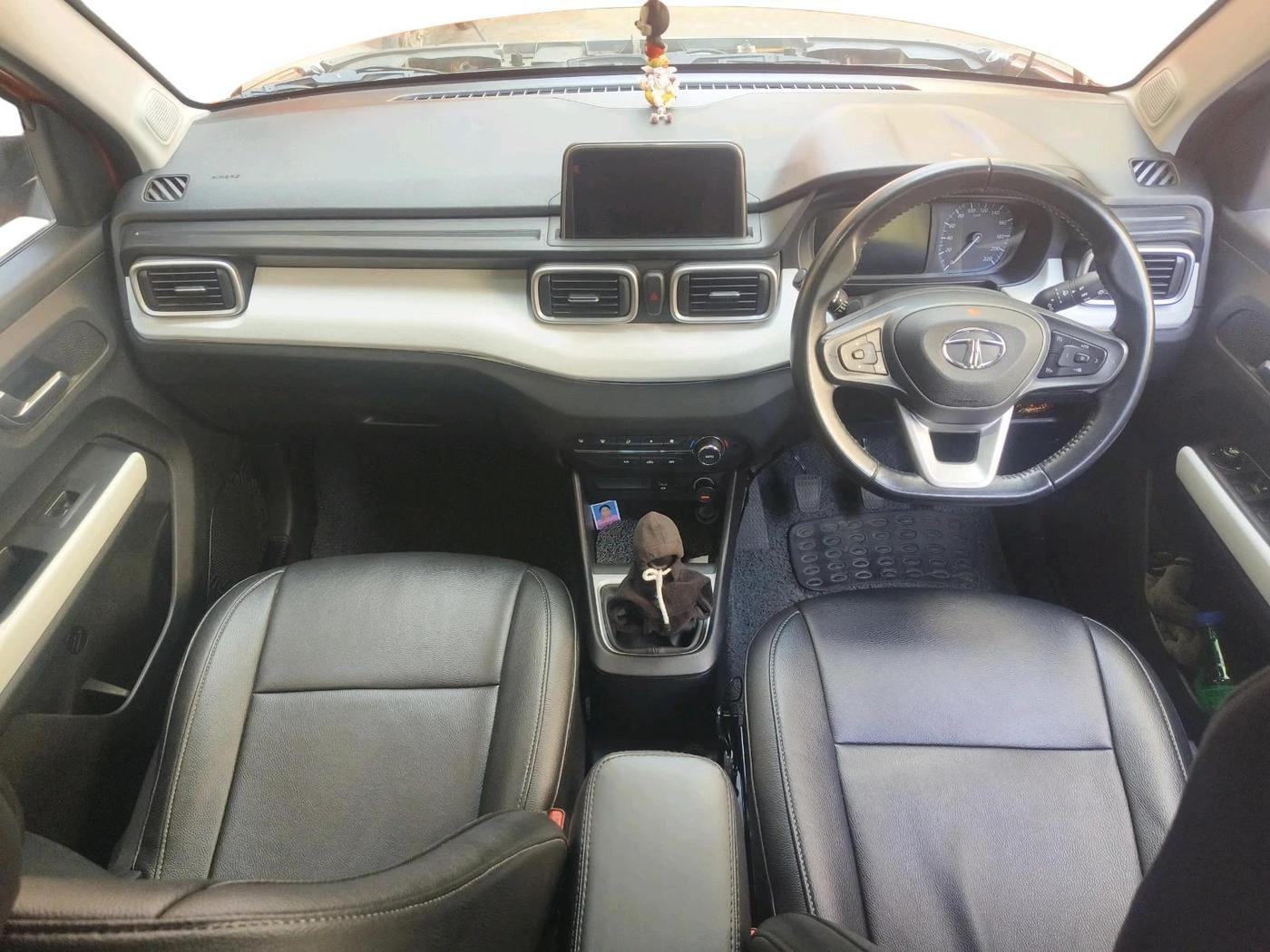2022 Tata PUNCH CREATIVE  MT, Petrol, Manual, 52,861 km, interior