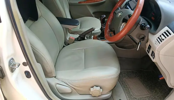 2010 Toyota Corolla Altis G PETROL, Petrol, Manual, 1,10,010 km, interior