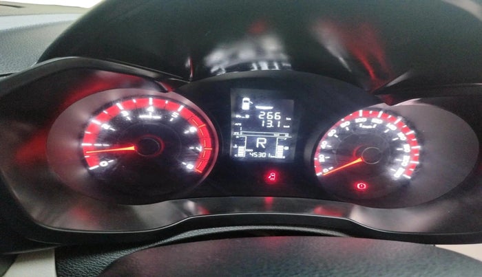 2022 Mahindra XUV300 W6 1.2 PETROL, Petrol, Manual, 45,301 km, interior