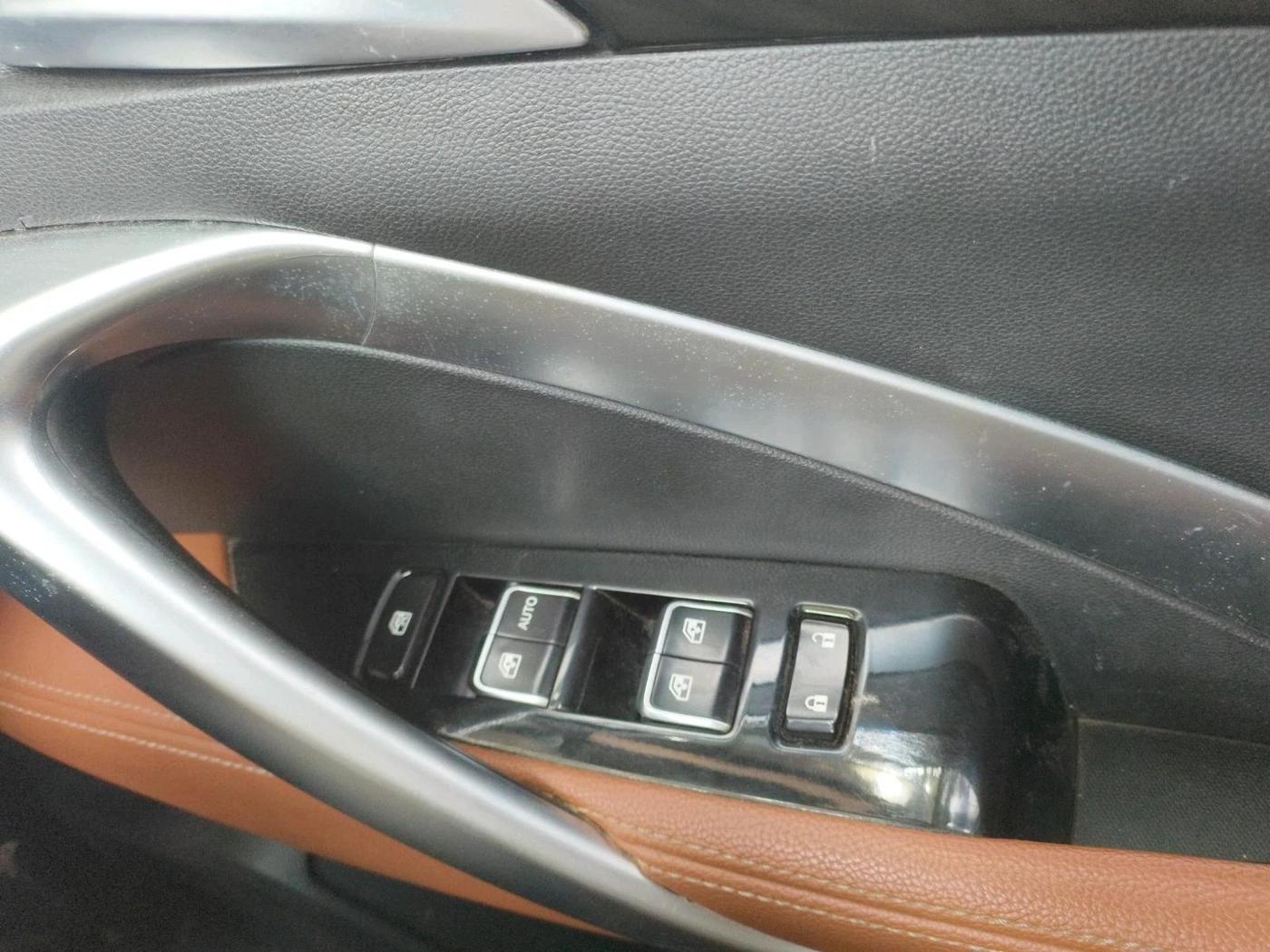 2021 MG HECTOR PLUS SHARP 1.5 PETROL TURBO HYBRID MT 6-STR, Petrol, Manual, 45,174 km, interior