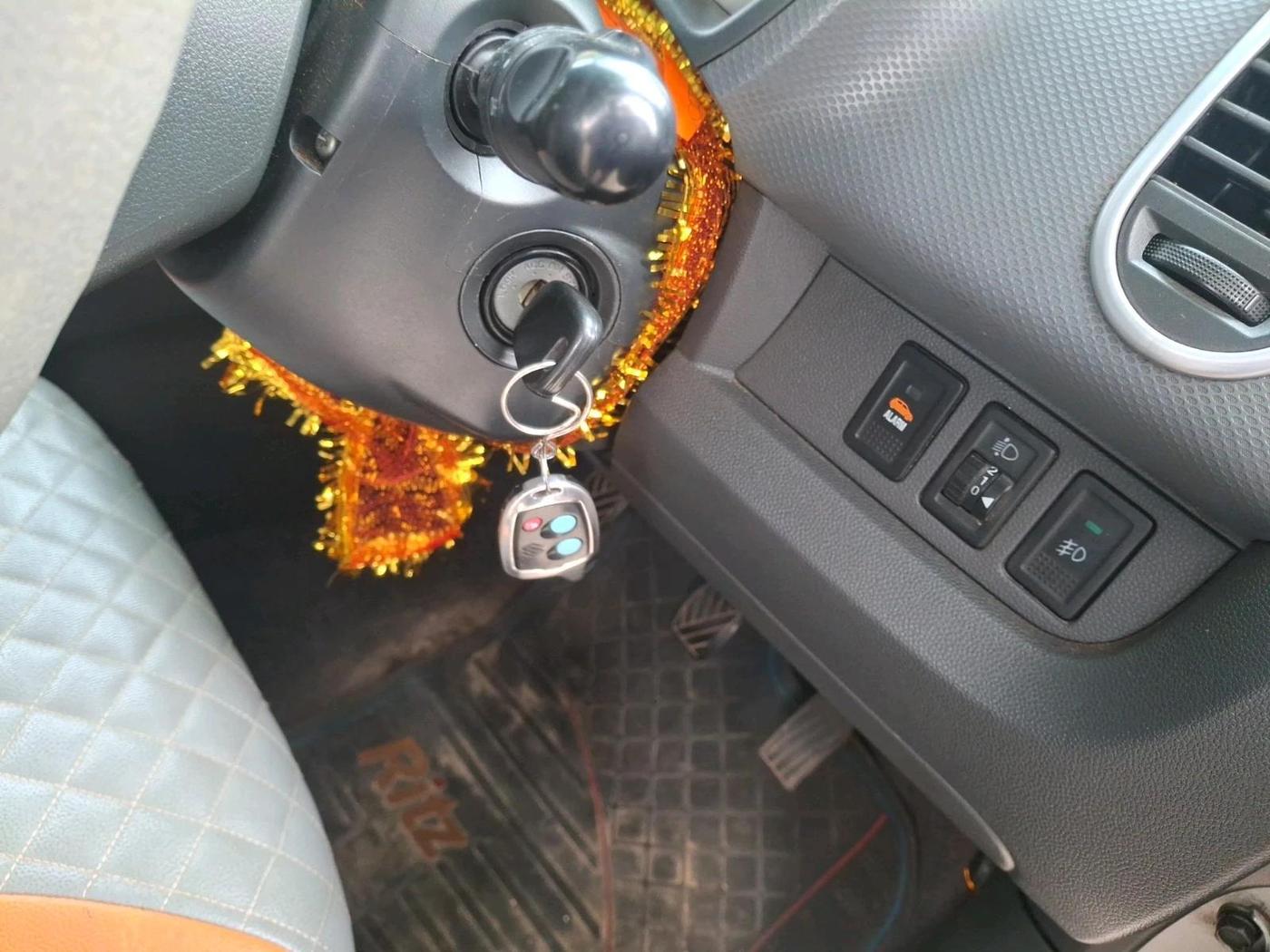2014 Maruti Ritz VXI, Petrol, Manual, 81,630 km, interior